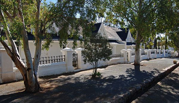 Semi-detached cottages in Matjiesfontein