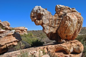 Dodo Rock, Katbakkies Pass linking the Tankwa Karoo with the Kouebokkeveld