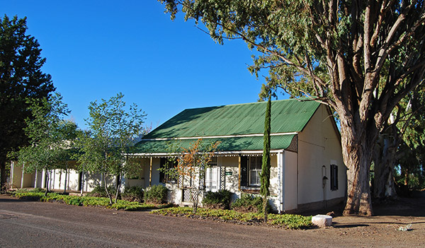 A beautifully restored Karoo cottage in Loxton basks in the early morning sunlight