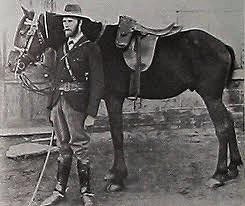 Jan Smuts on Commando with his horse Charlie