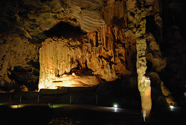 Van Zyl's Hall in the Cango Caves